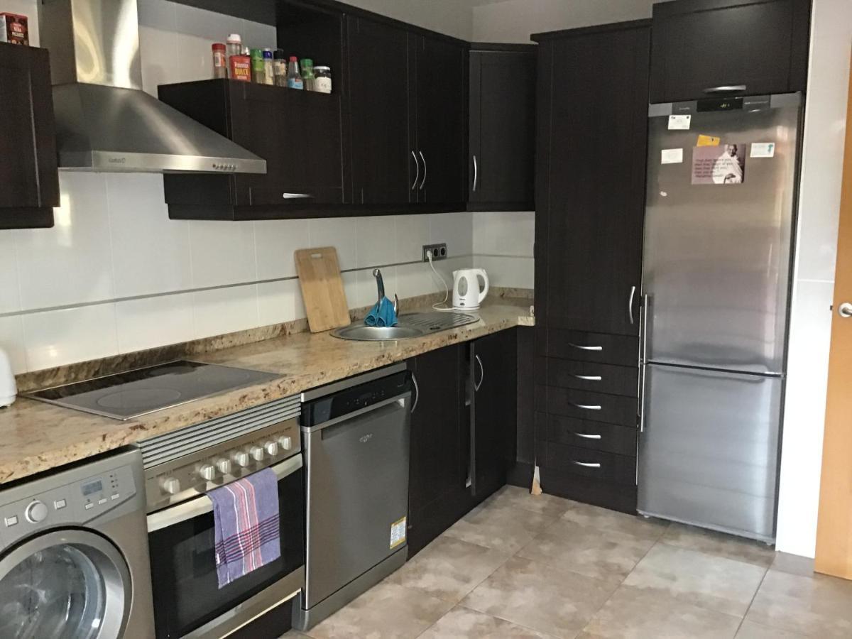 Double Room With Shared Bathroom And Shared Communal Areas R4 알파스델피 외부 사진